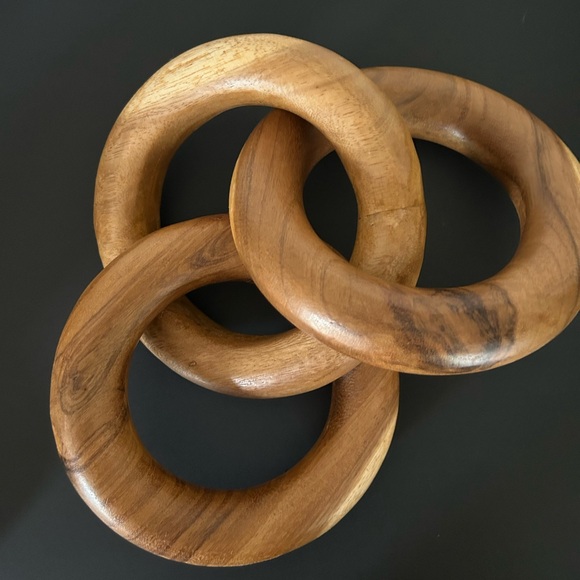 Other - Wooden Chain Decor Piece
